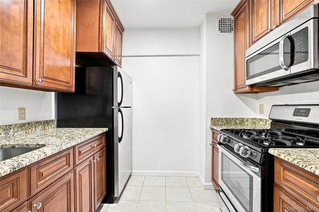 665 Thwaites Place 3A, Bronx, NY 10467