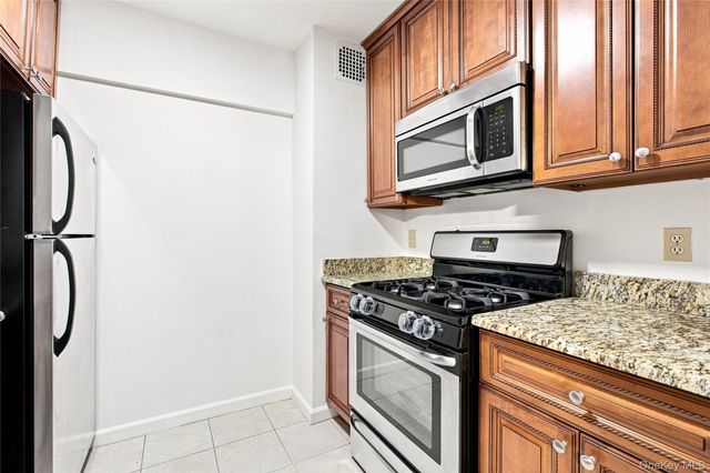 665 Thwaites Place 3A, Bronx, NY 10467