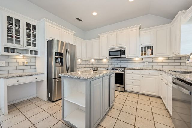732 Charyl Lynn Drive, Argyle, TX 76226