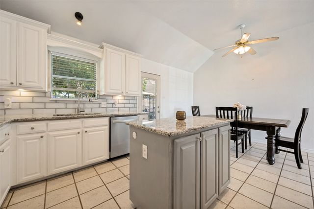 732 Charyl Lynn Drive, Argyle, TX 76226