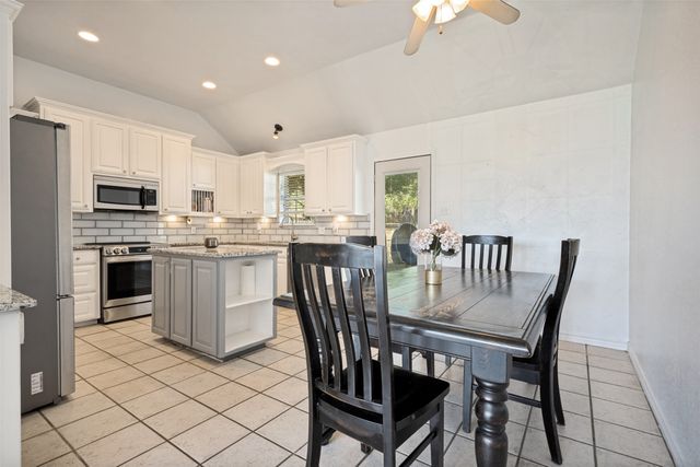 732 Charyl Lynn Drive, Argyle, TX 76226