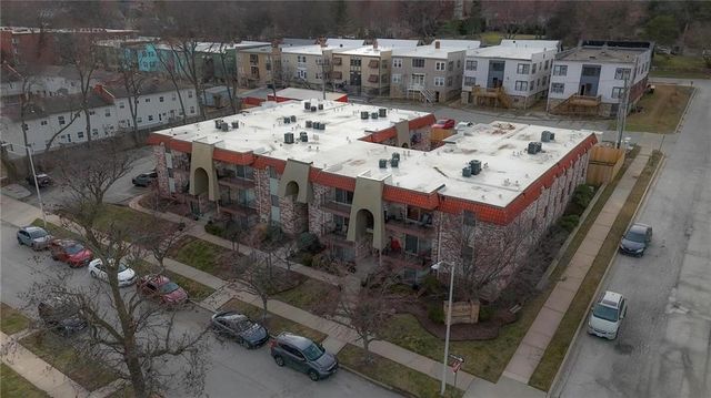 5004 Baltimore Street 204, Kansas City, MO 64112