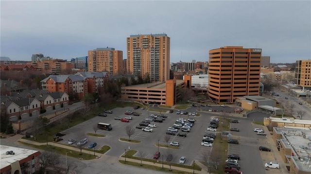 5004 Baltimore Street 204, Kansas City, MO 64112