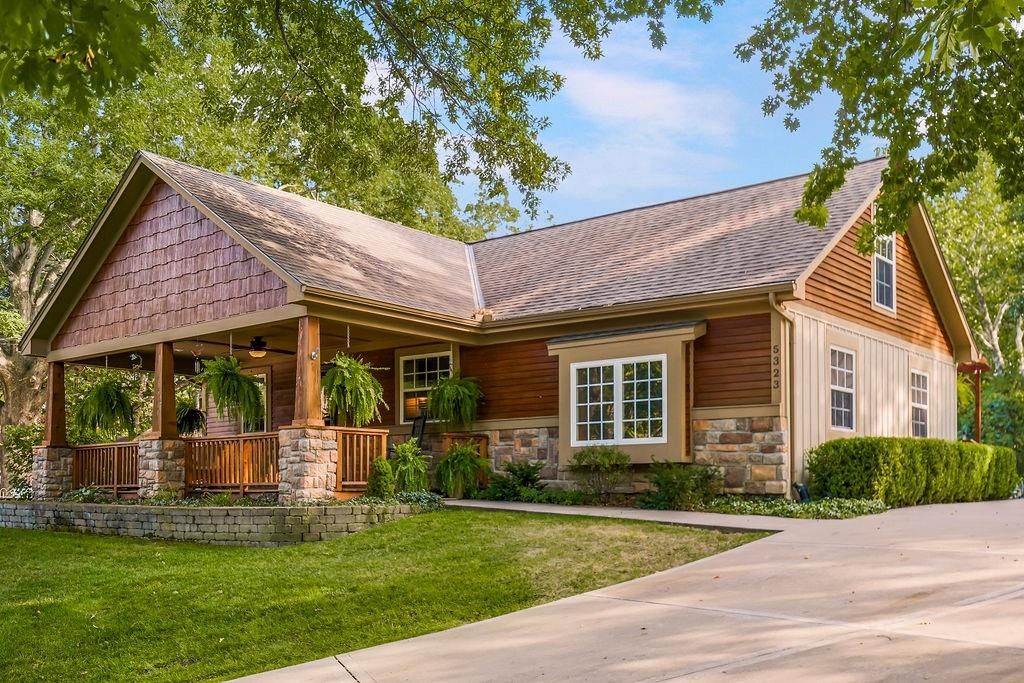 5323 NW Wagon Trail, Houston Lake, MO 64151 — exterior