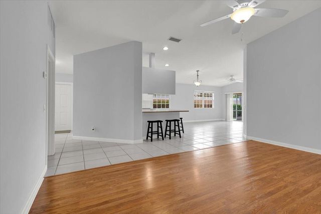 10882 SW Dardanelle Drive, Port St. Lucie, FL 34987