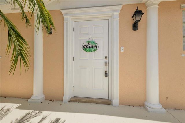 10882 SW Dardanelle Drive, Port St. Lucie, FL 34987