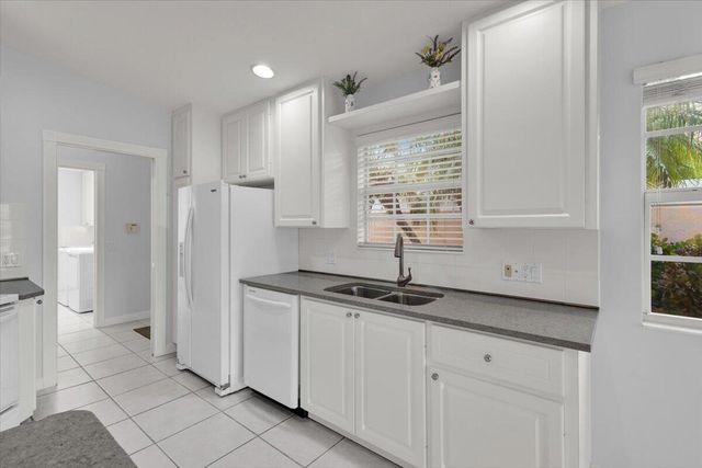 10882 SW Dardanelle Drive, Port St. Lucie, FL 34987