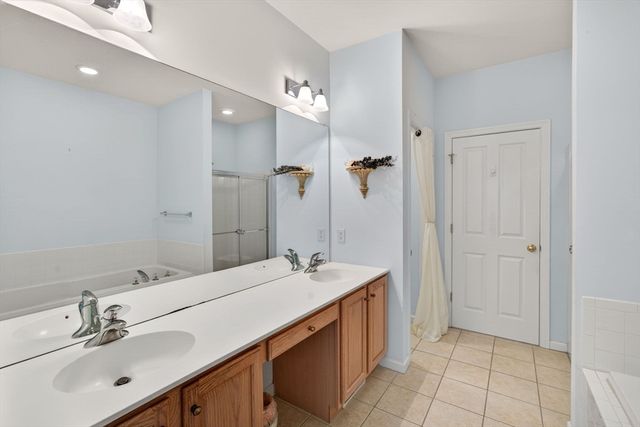 6 Champlain Cir, Plymouth, MA 02360