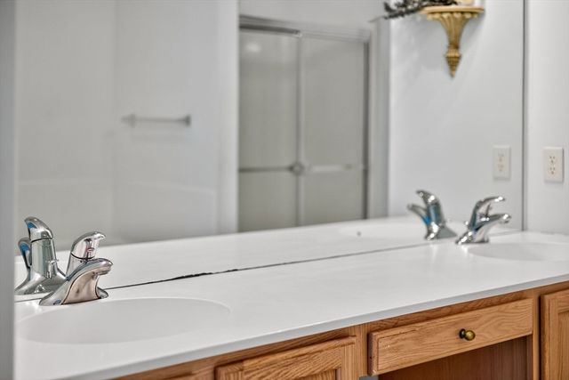 6 Champlain Cir, Plymouth, MA 02360