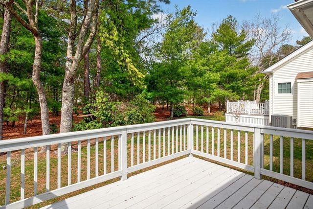 6 Champlain Cir, Plymouth, MA 02360