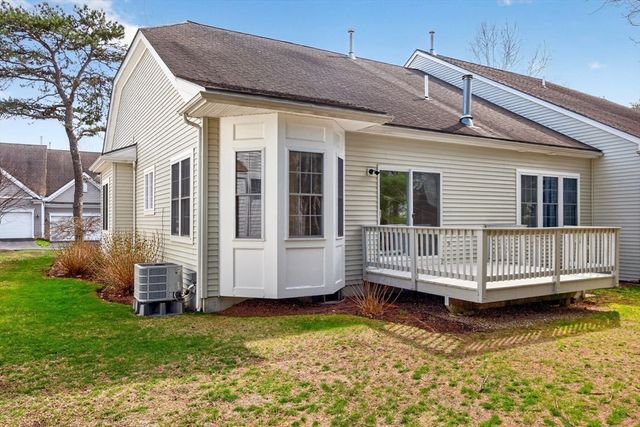 6 Champlain Cir, Plymouth, MA 02360