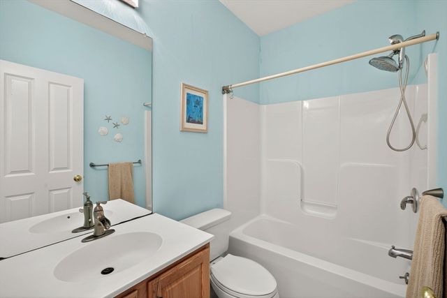 6 Champlain Cir, Plymouth, MA 02360