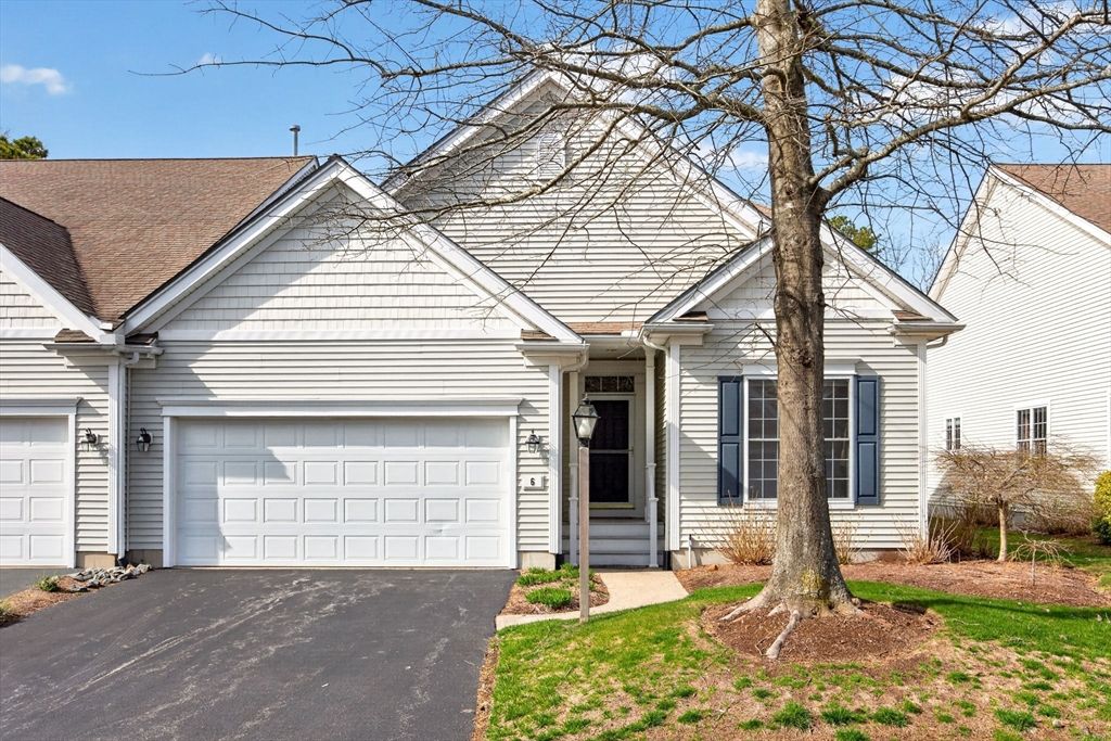6 Champlain Cir, Plymouth, MA 02360
