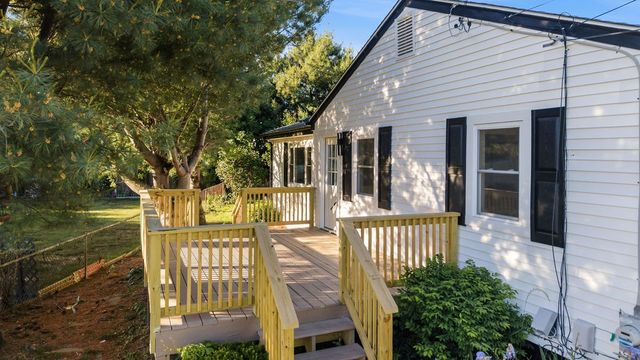 9 San Juan Drive, Bristol, RI 02809