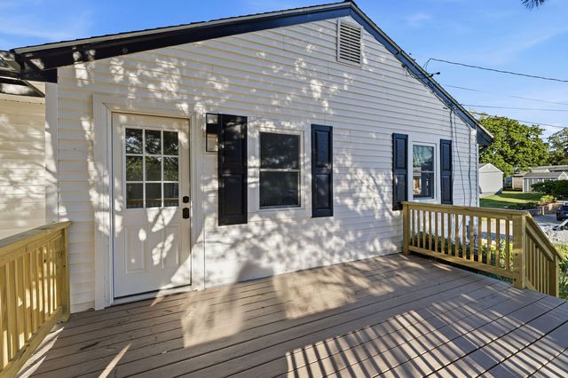 9 San Juan Drive, Bristol, RI 02809