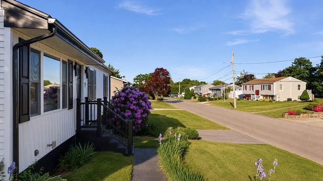 9 San Juan Drive, Bristol, RI 02809