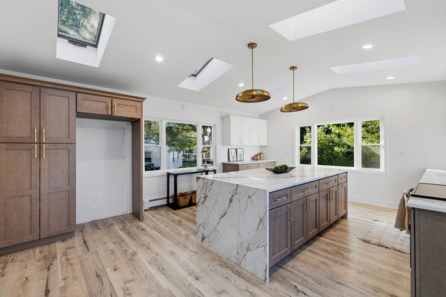 9 San Juan Drive, Bristol, RI 02809