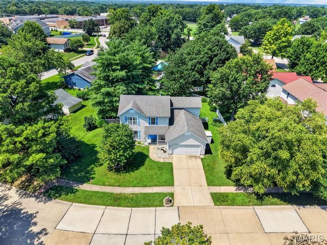 204 Boulder Point Drive, St Peters, MO 63376