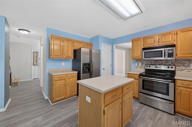 204 Boulder Point Drive, St Peters, MO 63376