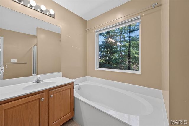 204 Boulder Point Drive, St Peters, MO 63376