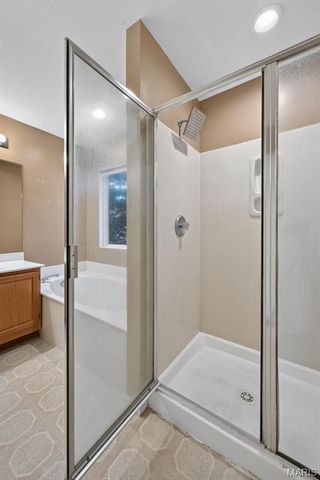 204 Boulder Point Drive, St Peters, MO 63376