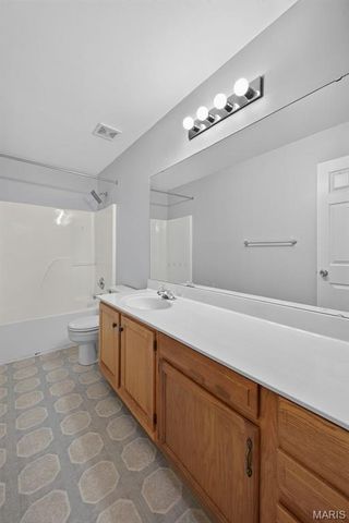 204 Boulder Point Drive, St Peters, MO 63376