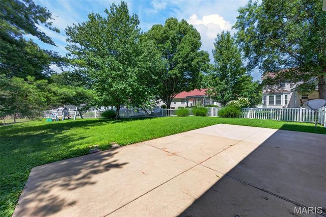 204 Boulder Point Drive, St Peters, MO 63376
