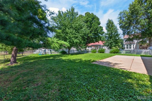 204 Boulder Point Drive, St Peters, MO 63376