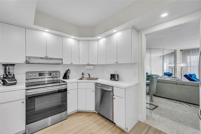 3700 Galt Ocean Drive 1114, Fort Lauderdale, FL 33308