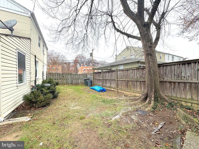 5612 7TH RD S, Arlington, VA 22204