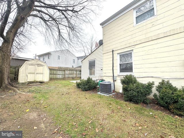 5612 7TH RD S, Arlington, VA 22204