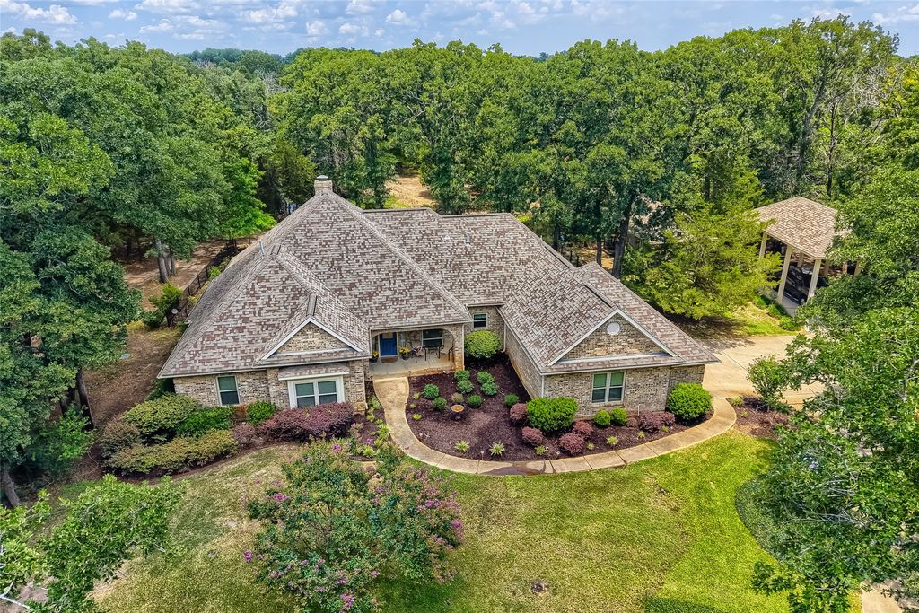 1573 Oak Bend Drive, Kaufman, TX 75142
