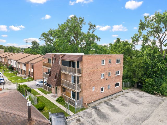 7610 S 88th Court 2N, Justice, IL 60458