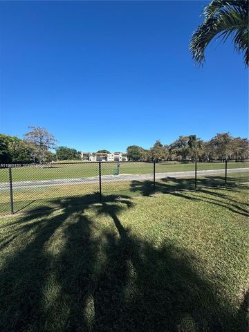 8000 Lagos De Campo Blvd A-105, Tamarac, FL 33321