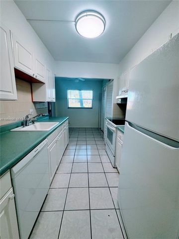 8000 Lagos De Campo Blvd A-105, Tamarac, FL 33321