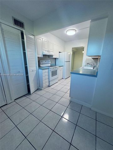 8000 Lagos De Campo Blvd A-105, Tamarac, FL 33321