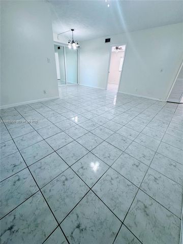 8000 Lagos De Campo Blvd A-105, Tamarac, FL 33321