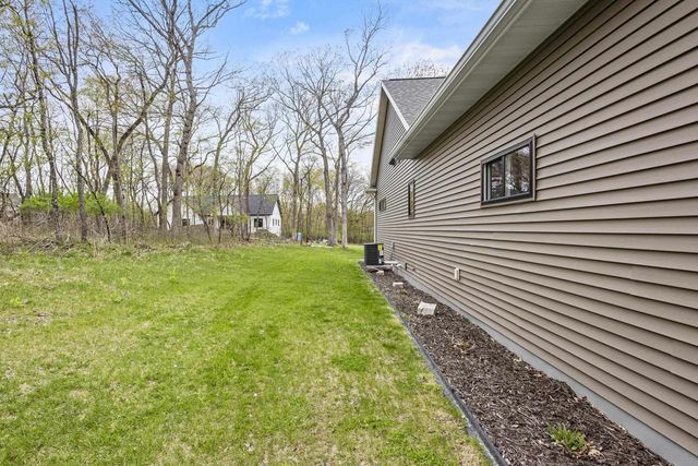 433 Evensong Way, Green Lake, WI 54941