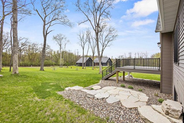 433 Evensong Way, Green Lake, WI 54941