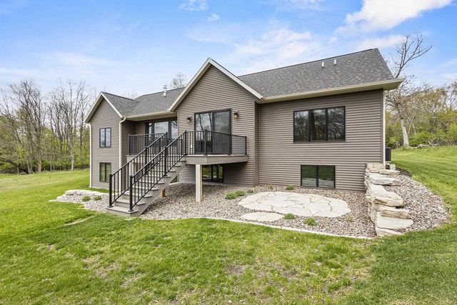 433 Evensong Way, Green Lake, WI 54941