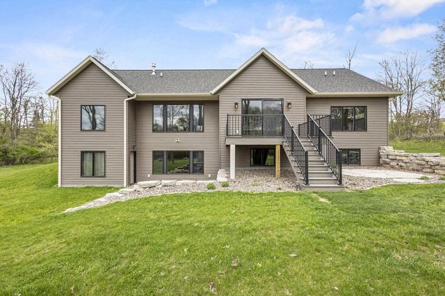 433 Evensong Way, Green Lake, WI 54941