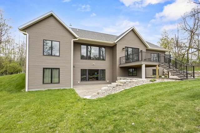 433 Evensong Way, Green Lake, WI 54941