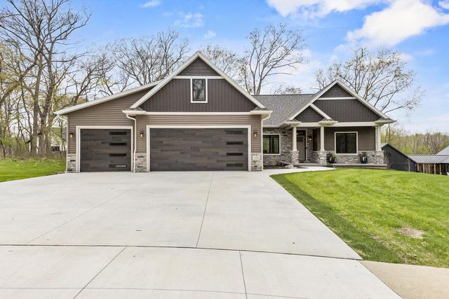 433 Evensong Way, Green Lake, WI 54941