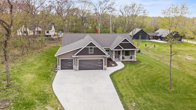 433 Evensong Way, Green Lake, WI 54941