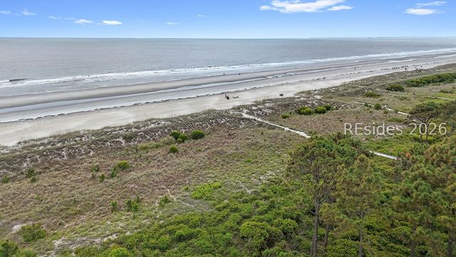 15 Deallyon Ave Apt 100, Hilton Head Island, SC 29928