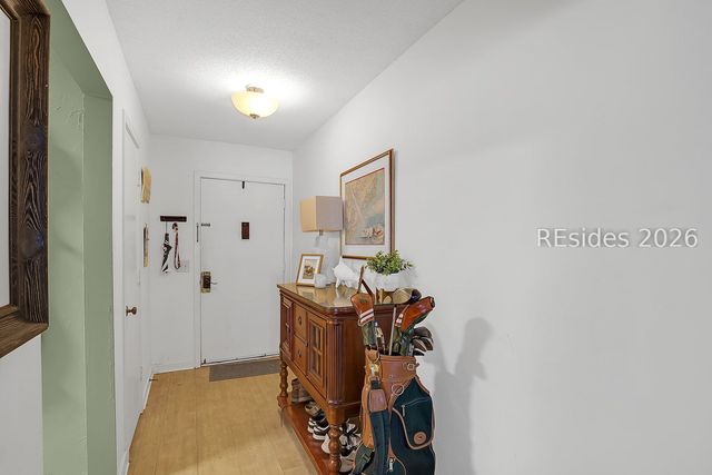15 Deallyon Ave Apt 100, Hilton Head Island, SC 29928