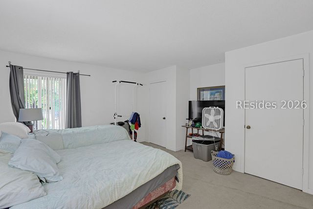 15 Deallyon Ave Apt 100, Hilton Head Island, SC 29928