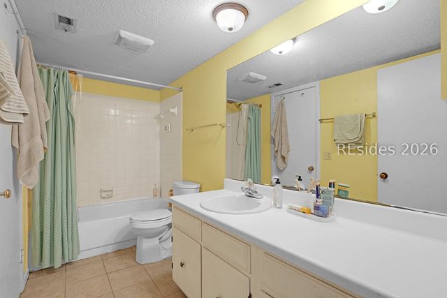15 Deallyon Ave Apt 100, Hilton Head Island, SC 29928