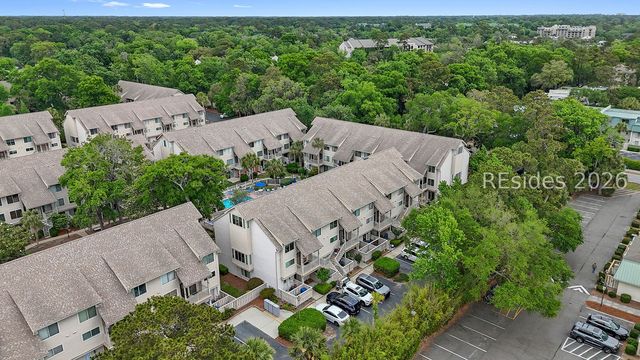 15 Deallyon Ave Apt 100, Hilton Head Island, SC 29928