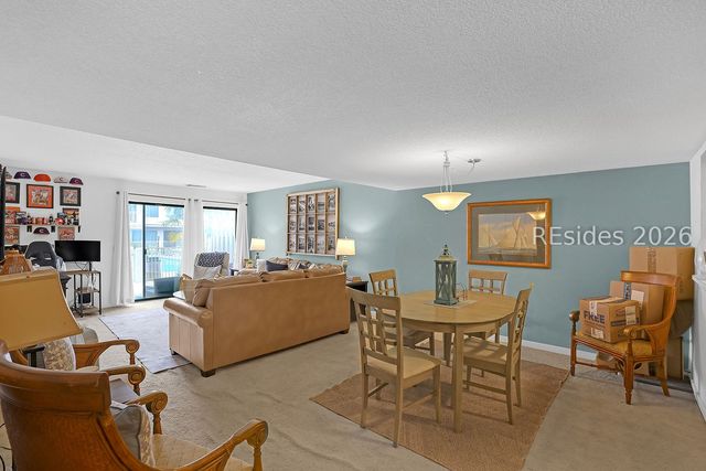 15 Deallyon Ave Apt 100, Hilton Head Island, SC 29928